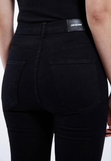 Узкие джинсы