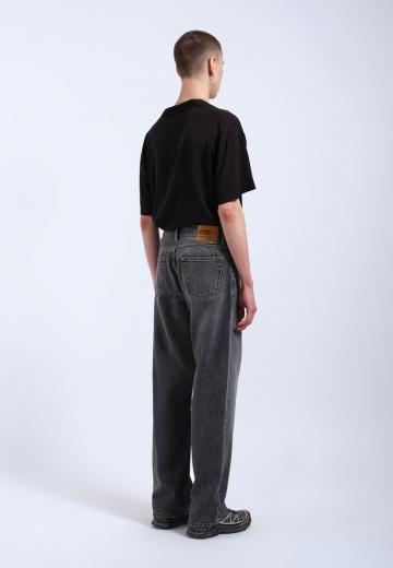 Прямые джинсы