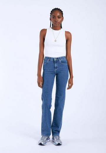 Прямые джинсы