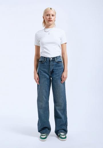 Прямые джинсы