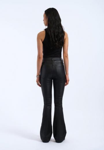 Клешеные джинсы