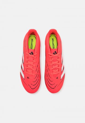 Футбольные бутсы