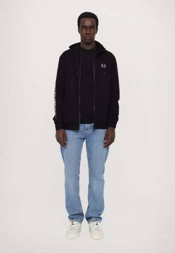 Спортивная кофта