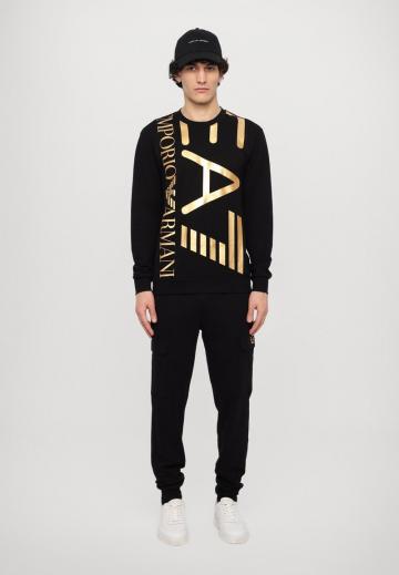 Брюки с накладными карманами