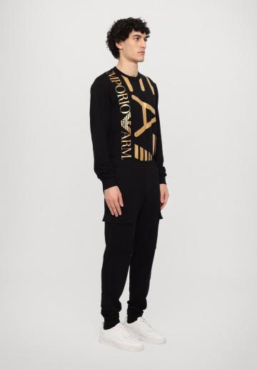 Брюки с накладными карманами