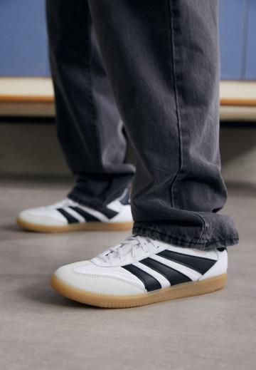 Футбольные бутсы