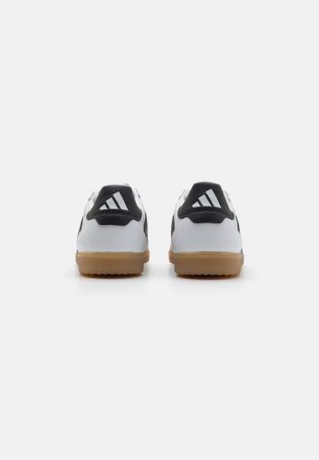 Футбольные бутсы