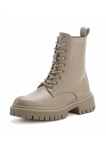 Ботинки на шнуровке