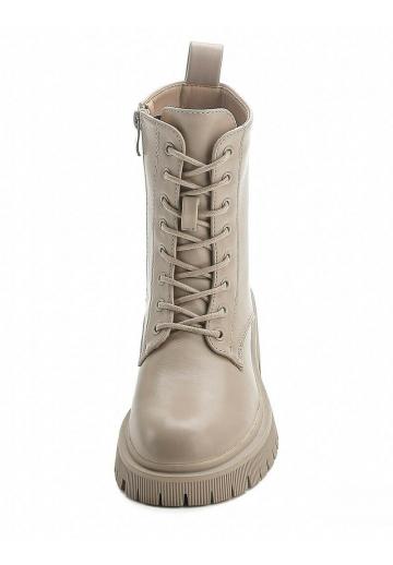 Ботинки на шнуровке