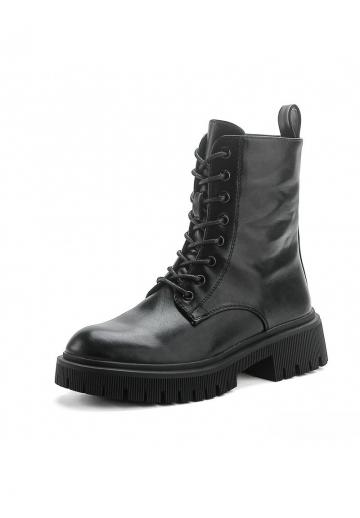Ботинки на шнуровке
