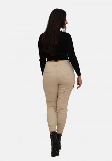 Брюки с накладными карманами