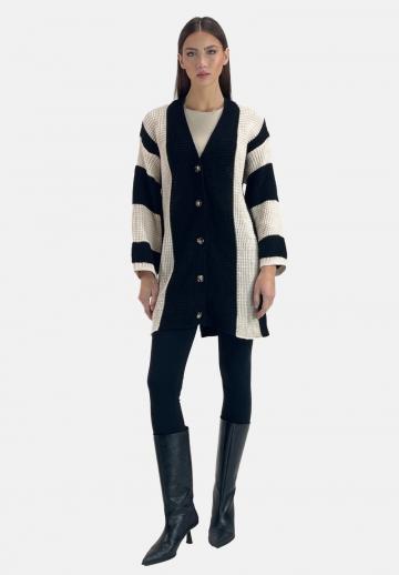 Длинный жилет