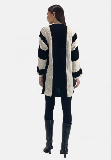 Длинный жилет