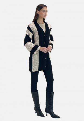 Длинный жилет