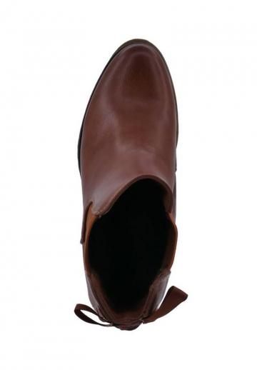 Ботинки на шнуровке