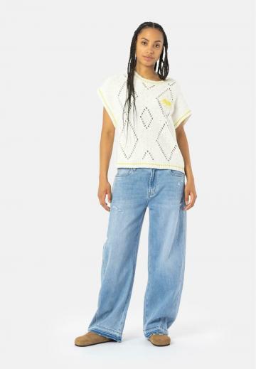 Клешеные джинсы