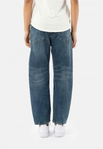Свободные джинсы