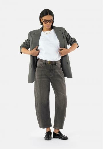 Свободные джинсы