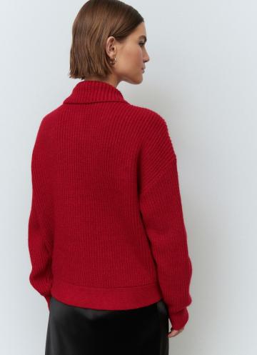 Вязаная кофта