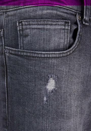 Узкие джинсы