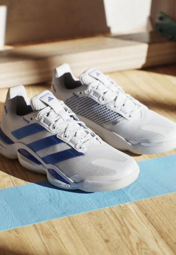 Кроссовки для зала