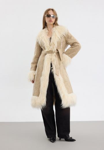 Пальто из искусственной кожи