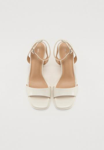 Гандбольные кроссовки