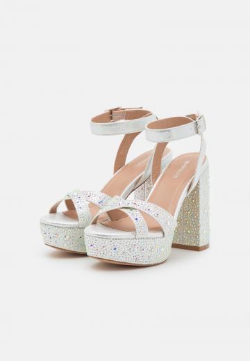 Босоножки на платформе