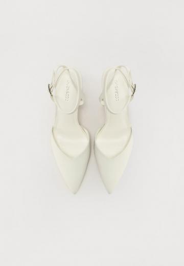 Туфли на высоком каблуке