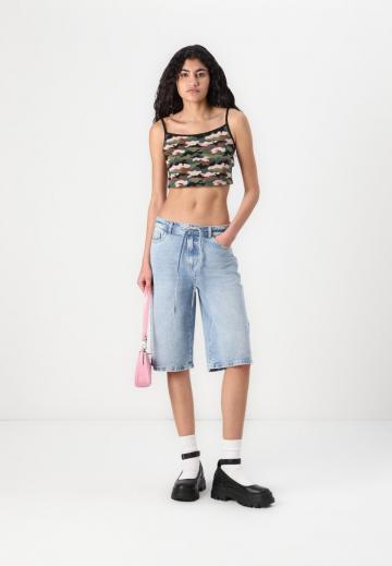 Топ на бретельках