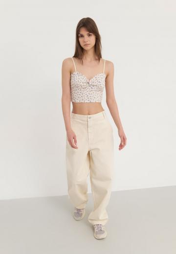 Топ на бретельках