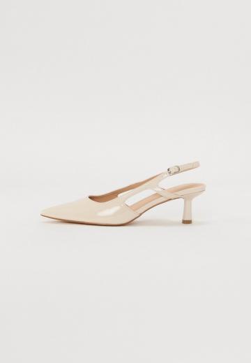 Туфли с ремешком