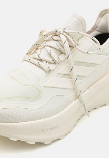 Беговые кроссовки