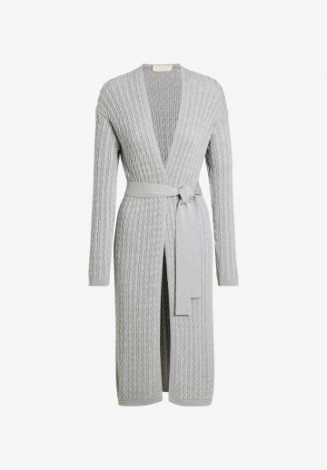 Длинный жилет