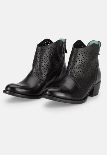 Ковбойские сапоги