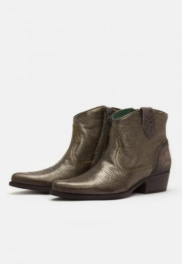 Ковбойские сапожки