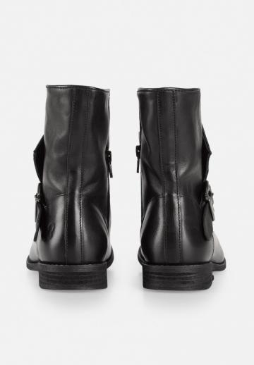 Широкие сапоги