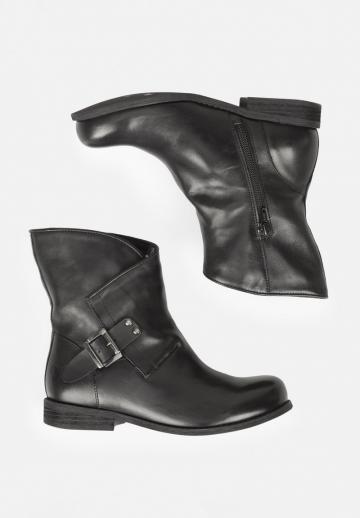 Широкие сапоги