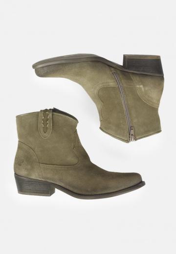 Широкие сапоги