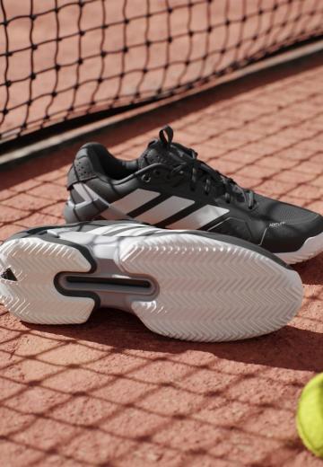 Теннисные кроссовки