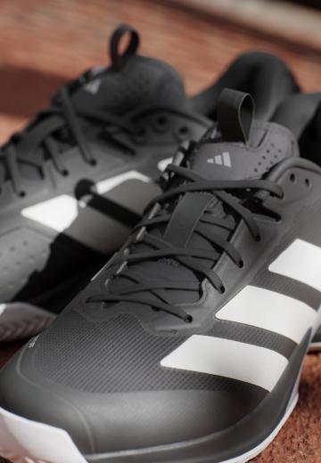 Теннисные кроссовки