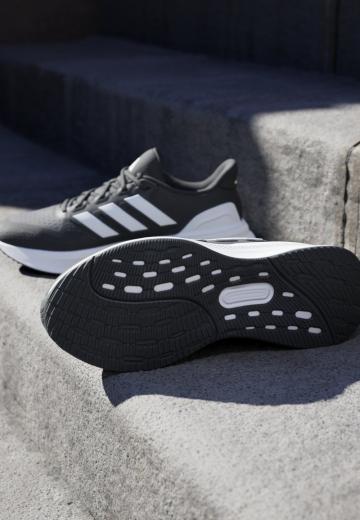 Беговые кроссовки