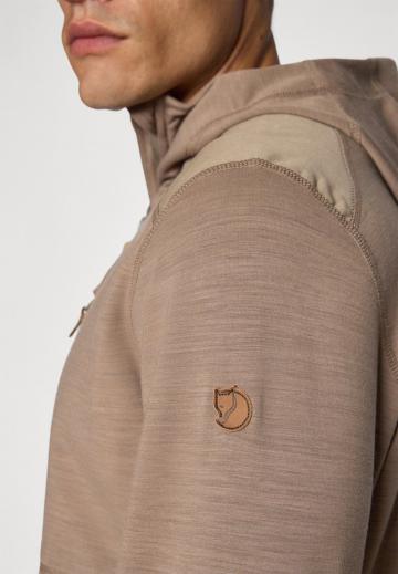 Спортивная кофта