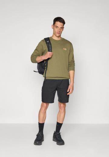 Спортивная кофта