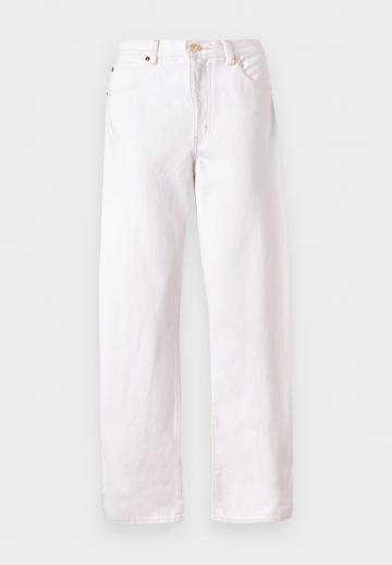 Джинсы бойфренда