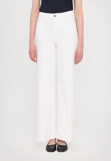 Джинсы бойфренда