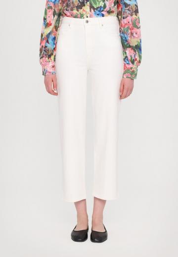 Короткие джинсы