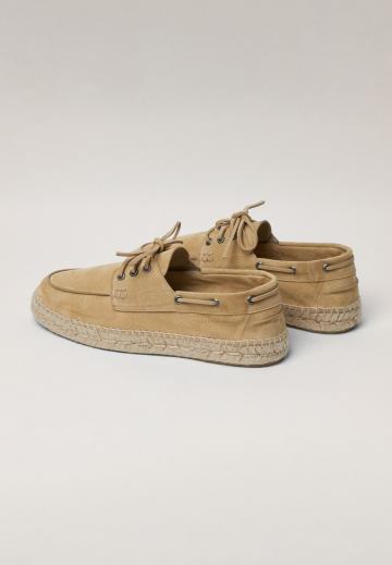 Ботинки на шнуровке