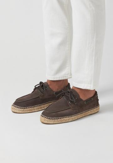 Ботинки на шнуровке