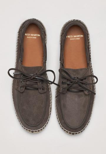 Ботинки на шнуровке